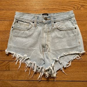 BDG/Urban Outfitters "High-Rise Cheeky Short" Jean Shorts size: 25